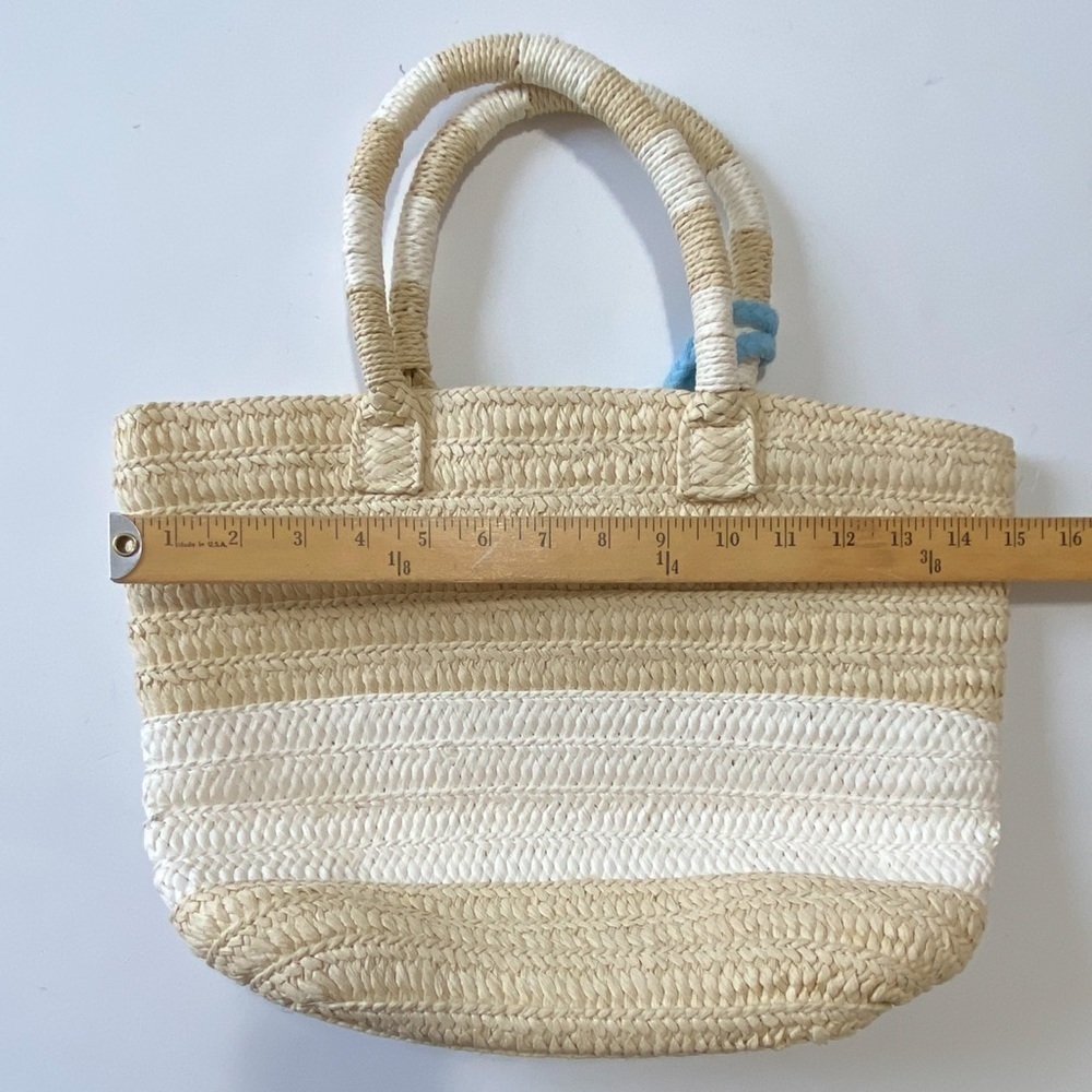 Altru straw tote with tassels - Picture 6 of 9